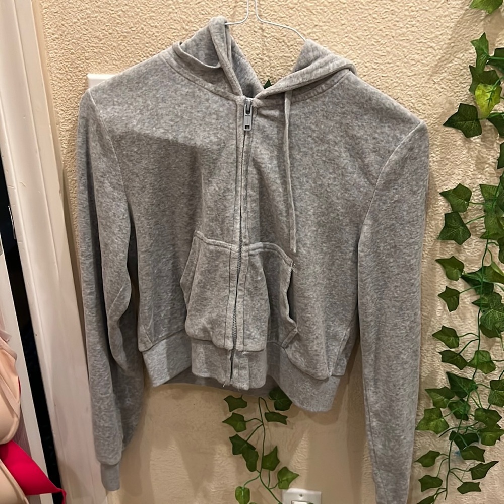cropped gray zip up